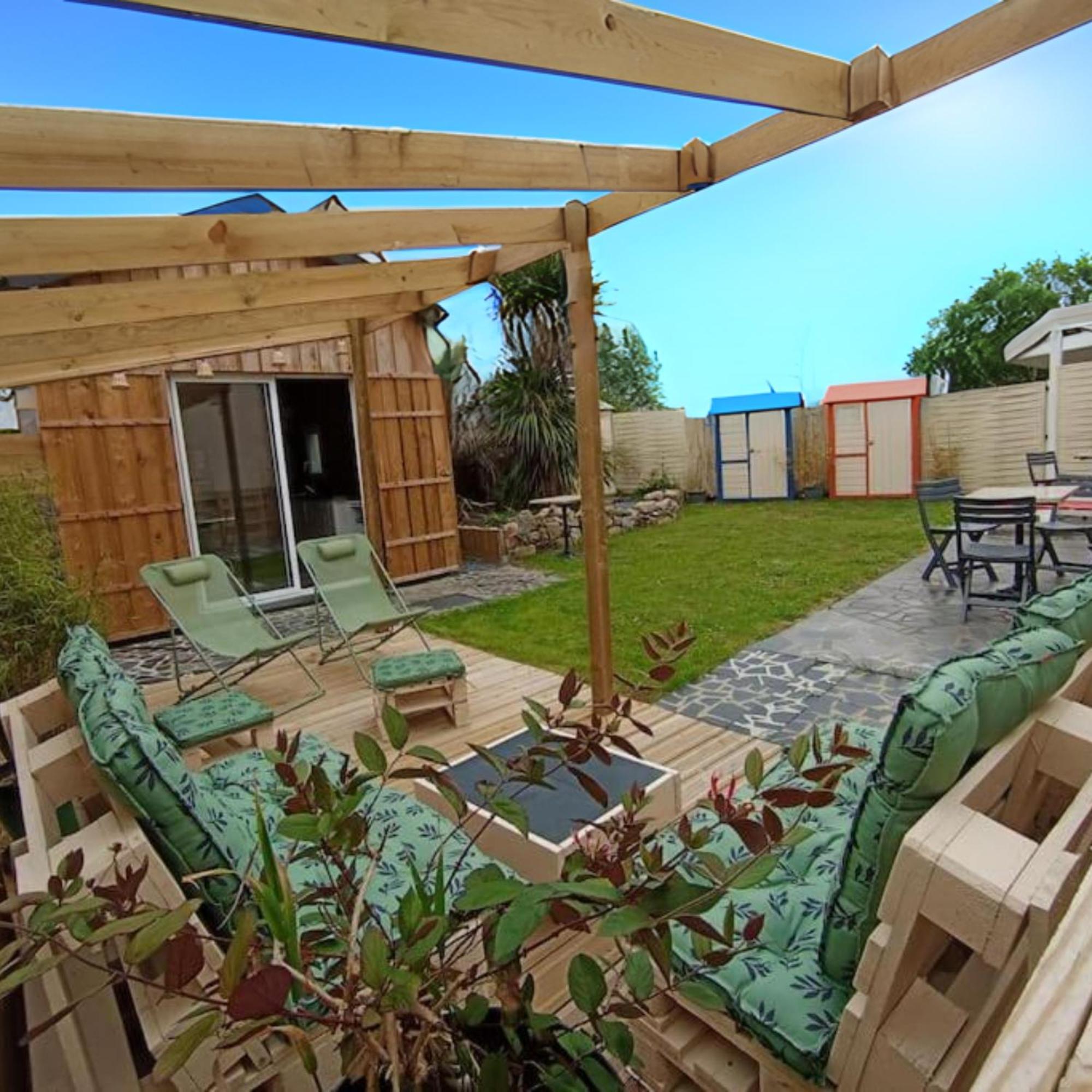 Dans Une Maison Familiale Avec Jardin A 800M De La Plage Bréville-sur-Mer Εξωτερικό φωτογραφία